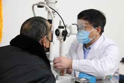 56岁大爷忽然近视,竟是恶性肿瘤!南京同仁医院破解“生命密码”