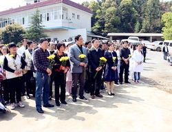 清明忆恩情,大爱永不熄 爱尔眼库清明祭拜角膜捐献者