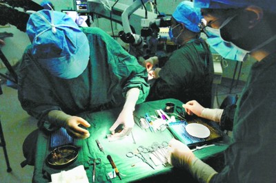 30年前,北京半月内落成两座眼库