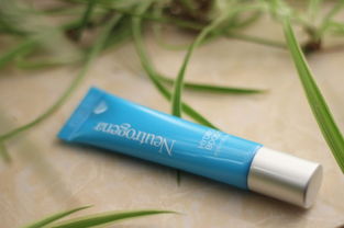 云居雁对水活润眼走珠精华乳使用效果的评价眼周水库,为眼部注入源源活力 化妆品 yoka时尚网